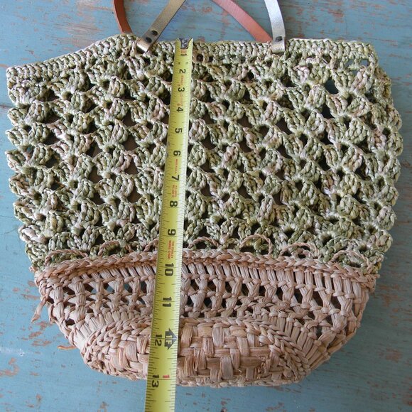Gabriela Vlad GREEN/TAN WICKER STRAW BUCKET BAG SUMMER BOHO LEATHER TRIM - Picture 3 of 9